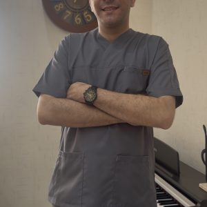 اسکراب مردانه طوسی لوما