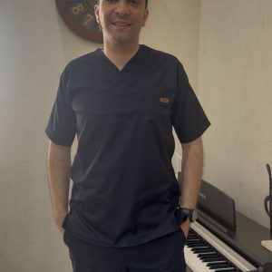 اسکراب مردانه سرمه ای لوما